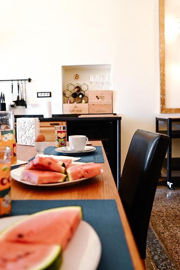 '2R' City Center Holidays And Workstays ริเยกา ภายนอก รูปภาพ